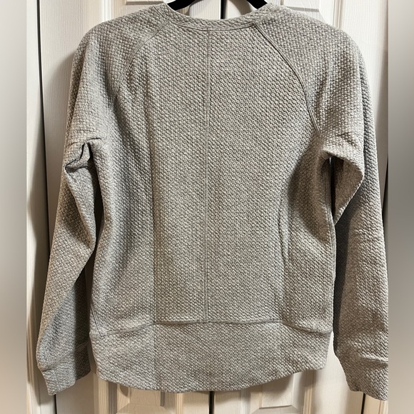 Lululemon Catch A Moment Crew - Picture 2 of 4